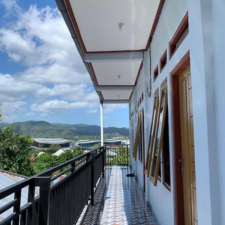 Bertus Guesthouse ラブハン・バジョ エクステリア 写真